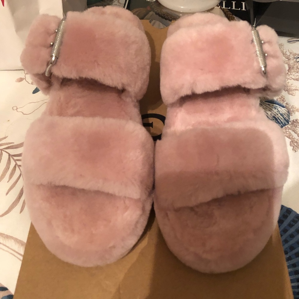 Uggs slippers